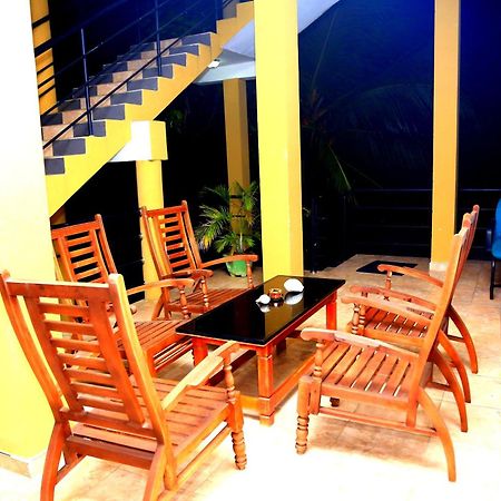 Centra Villa Kataragama Bagian luar foto