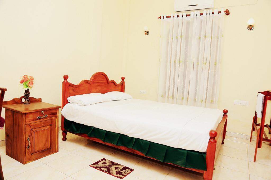Centra Villa Kataragama Bagian luar foto