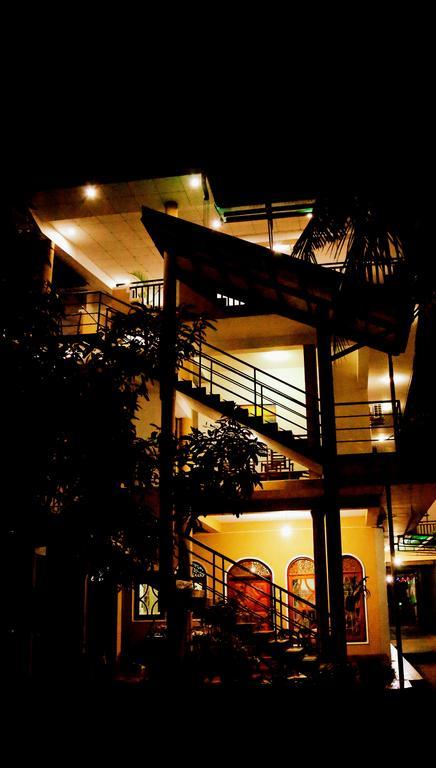 Centra Villa Kataragama Bagian luar foto