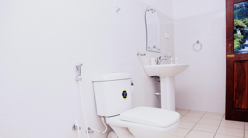 Centra Villa Kataragama Bagian luar foto