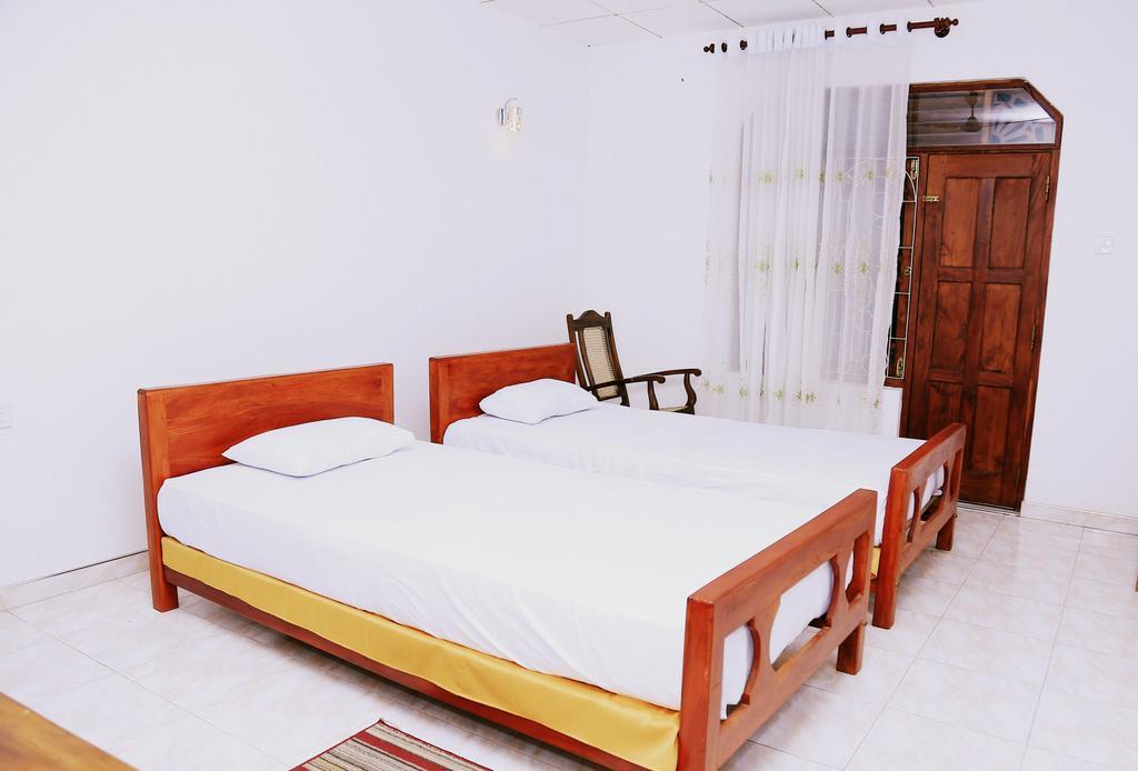 Centra Villa Kataragama Bagian luar foto
